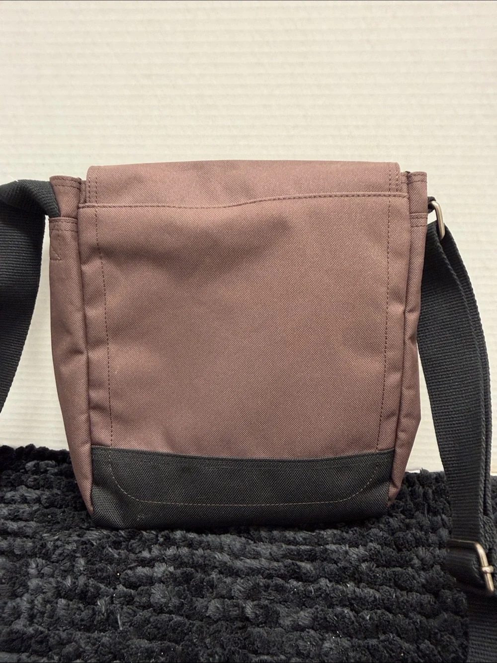 Carhartt compact messenger